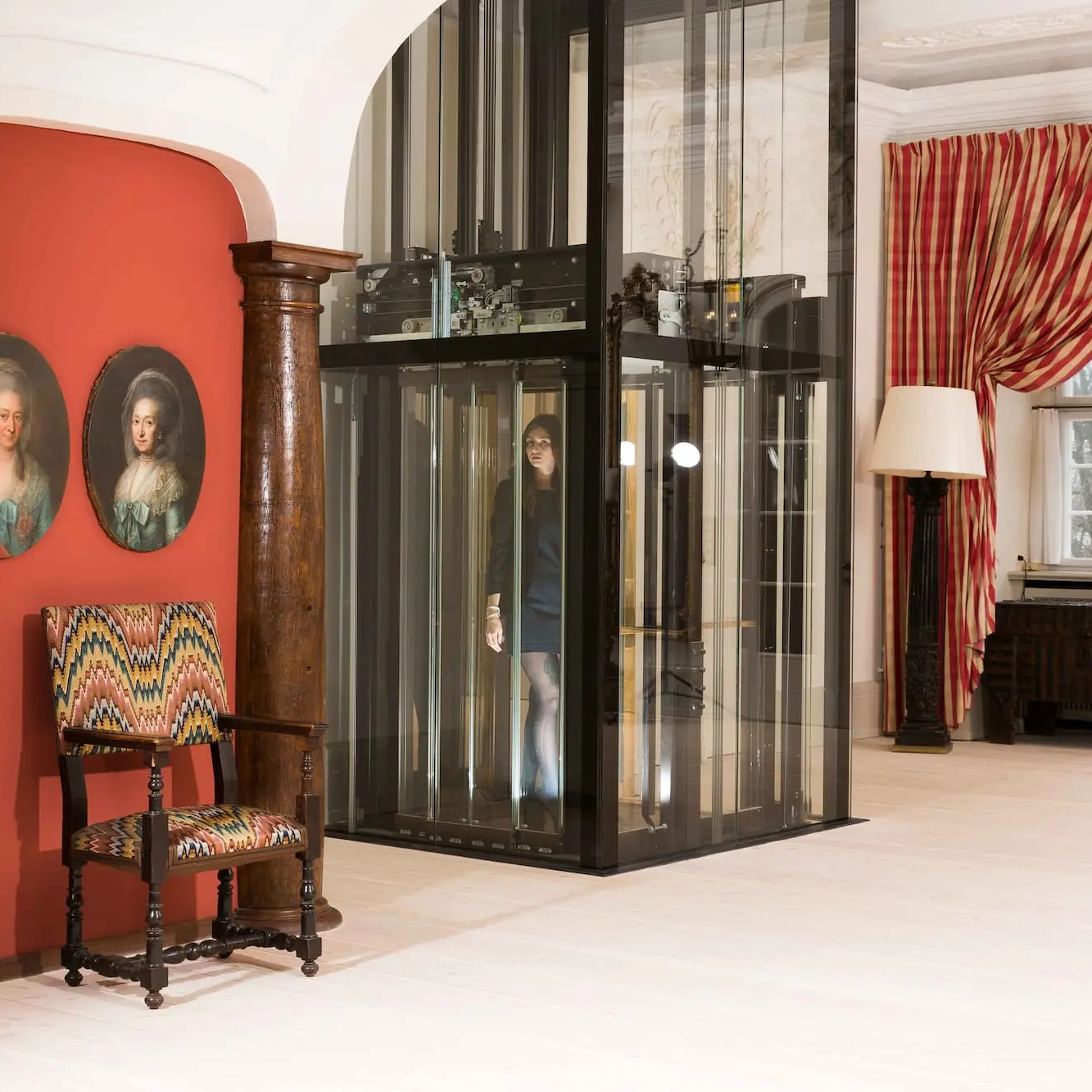Glasaufzug in Klassizismus Villa