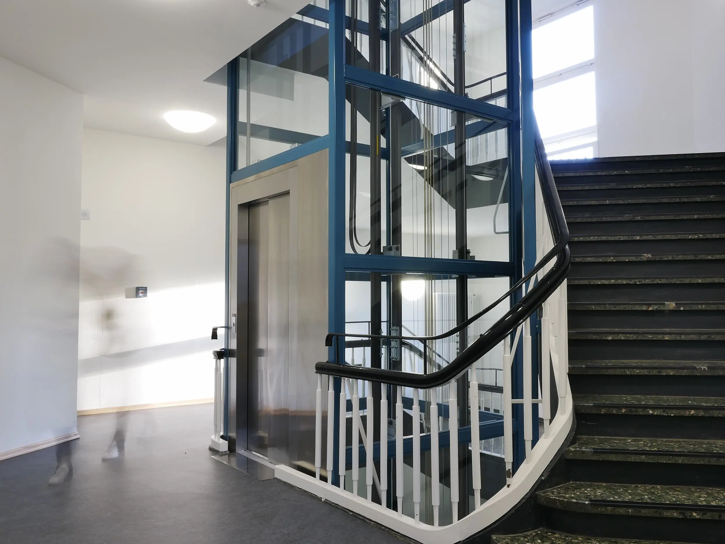 Barrierefreier Aufzug Schule